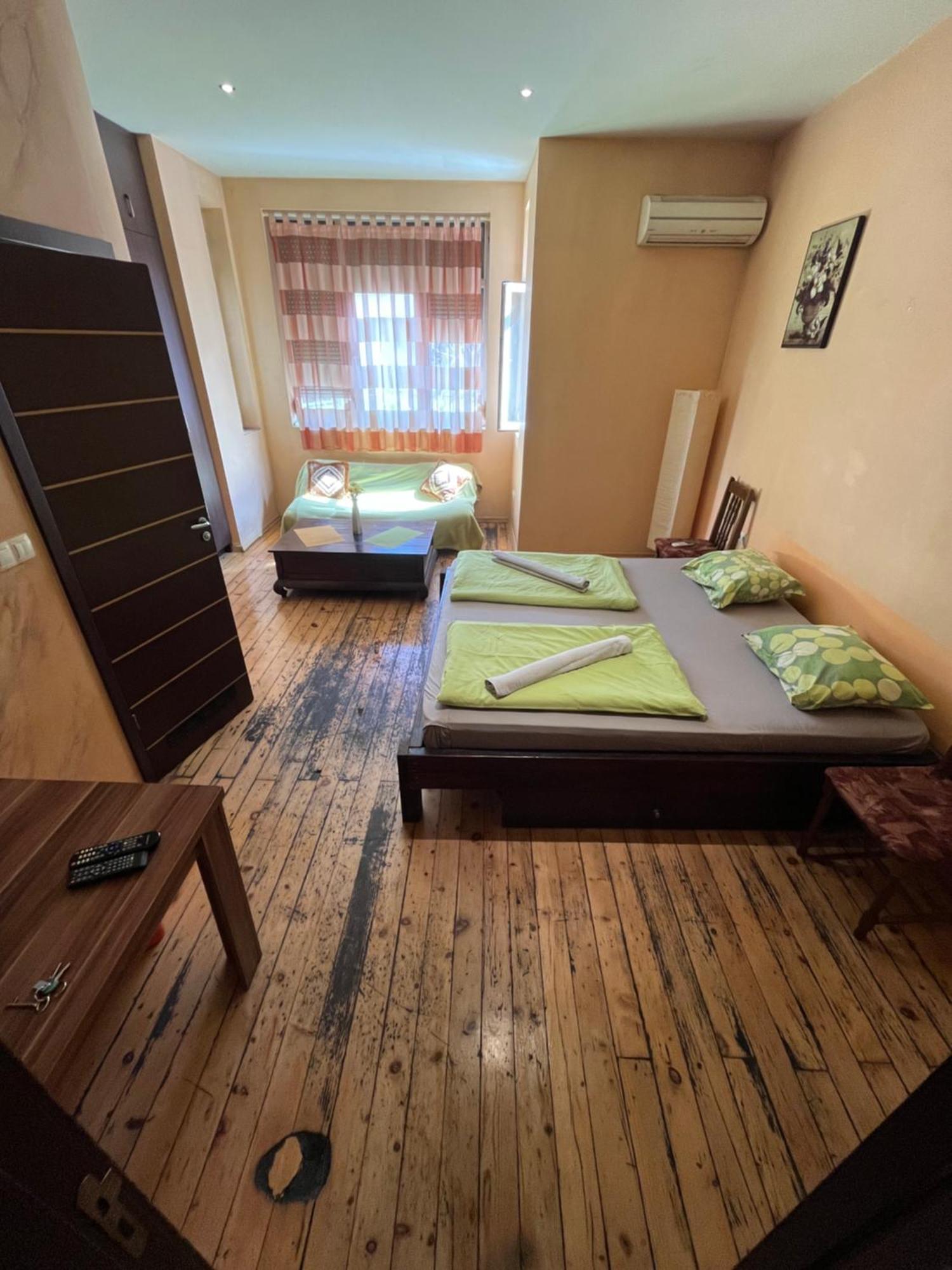 Elegance On A Budget - Rooms For Rent In Sofia Center Экстерьер фото