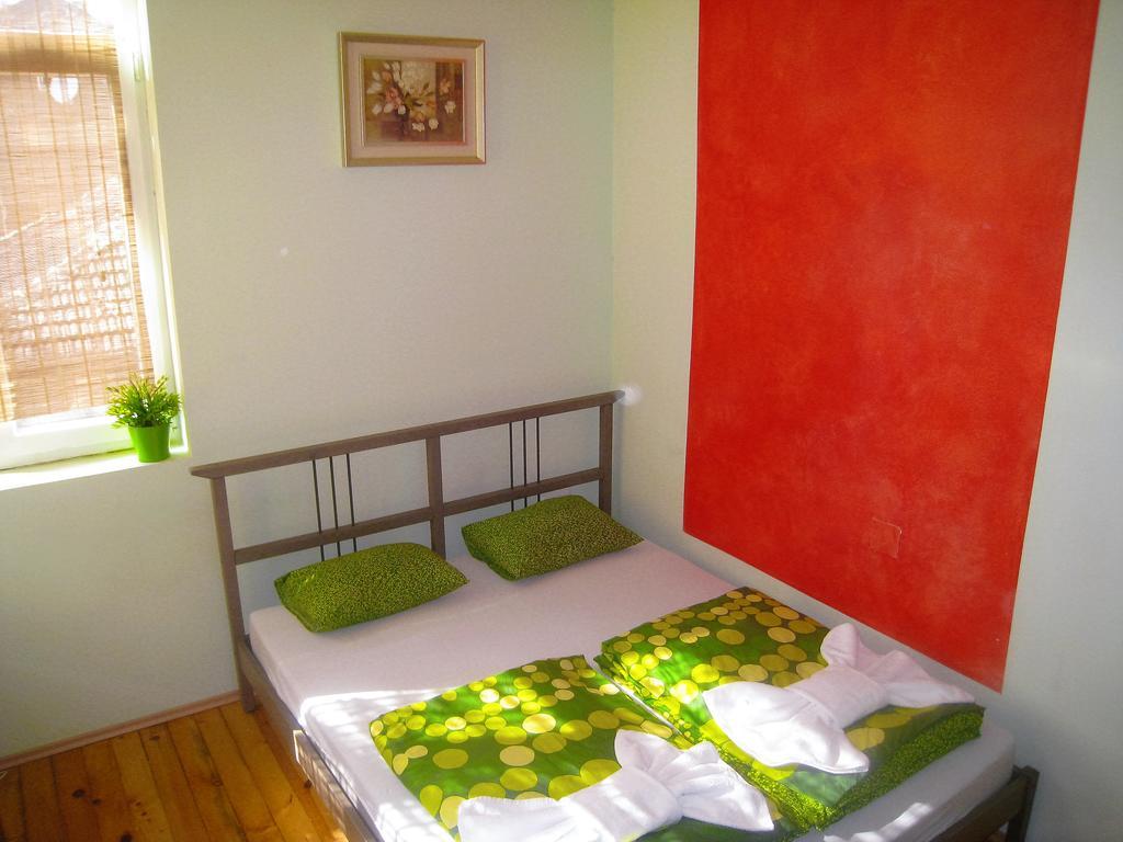 Elegance On A Budget - Rooms For Rent In Sofia Center Экстерьер фото