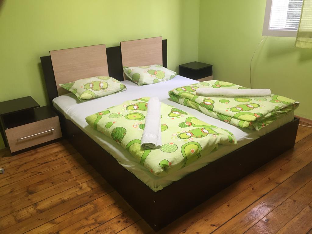 Elegance On A Budget - Rooms For Rent In Sofia Center Экстерьер фото